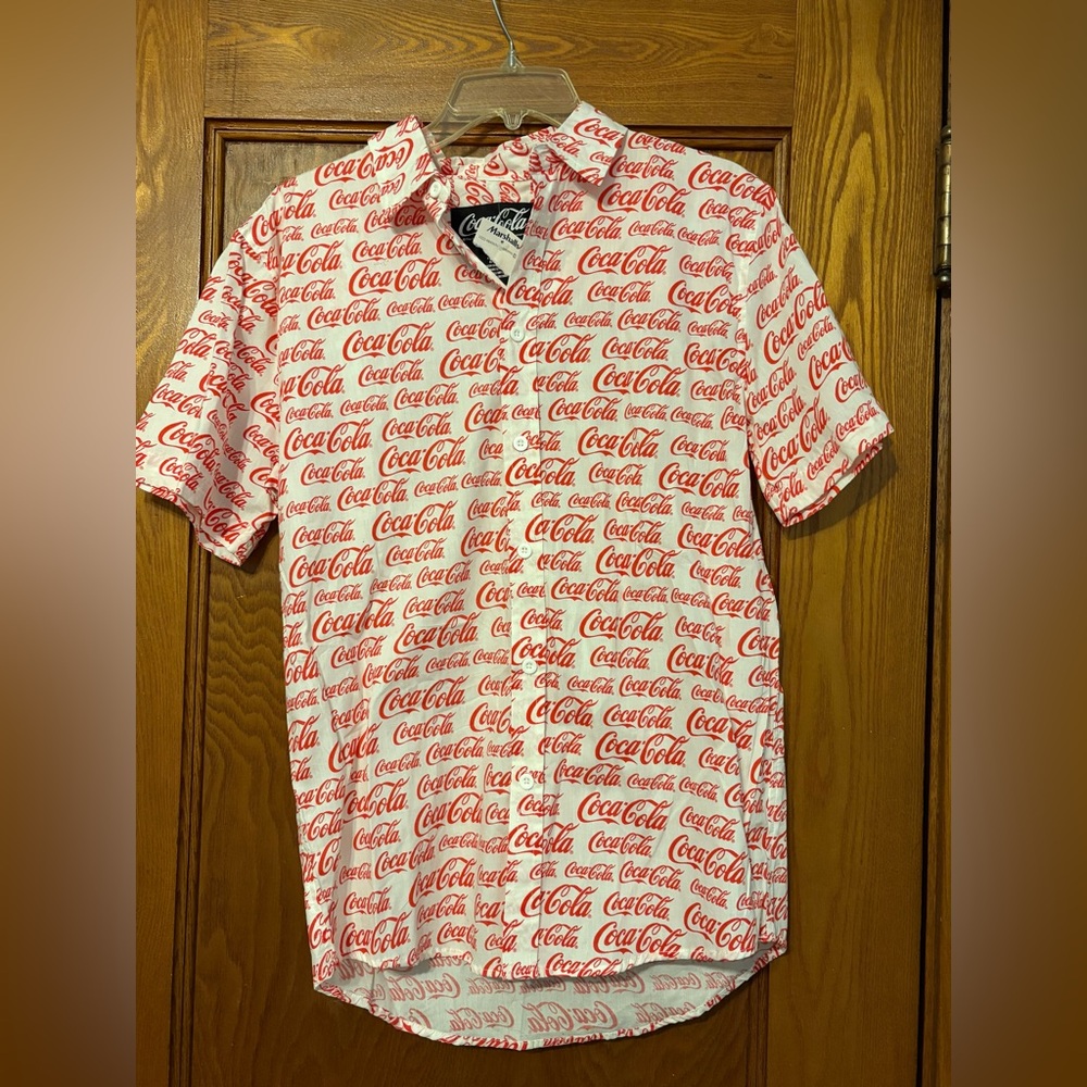 NWT - Men’s button up Coca Cola shirt - size M